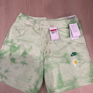 Men’s nike have a Nike French day Terry shorts